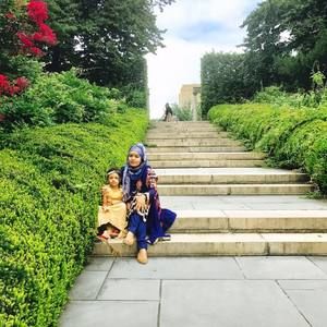 Meet your Posher, Shika